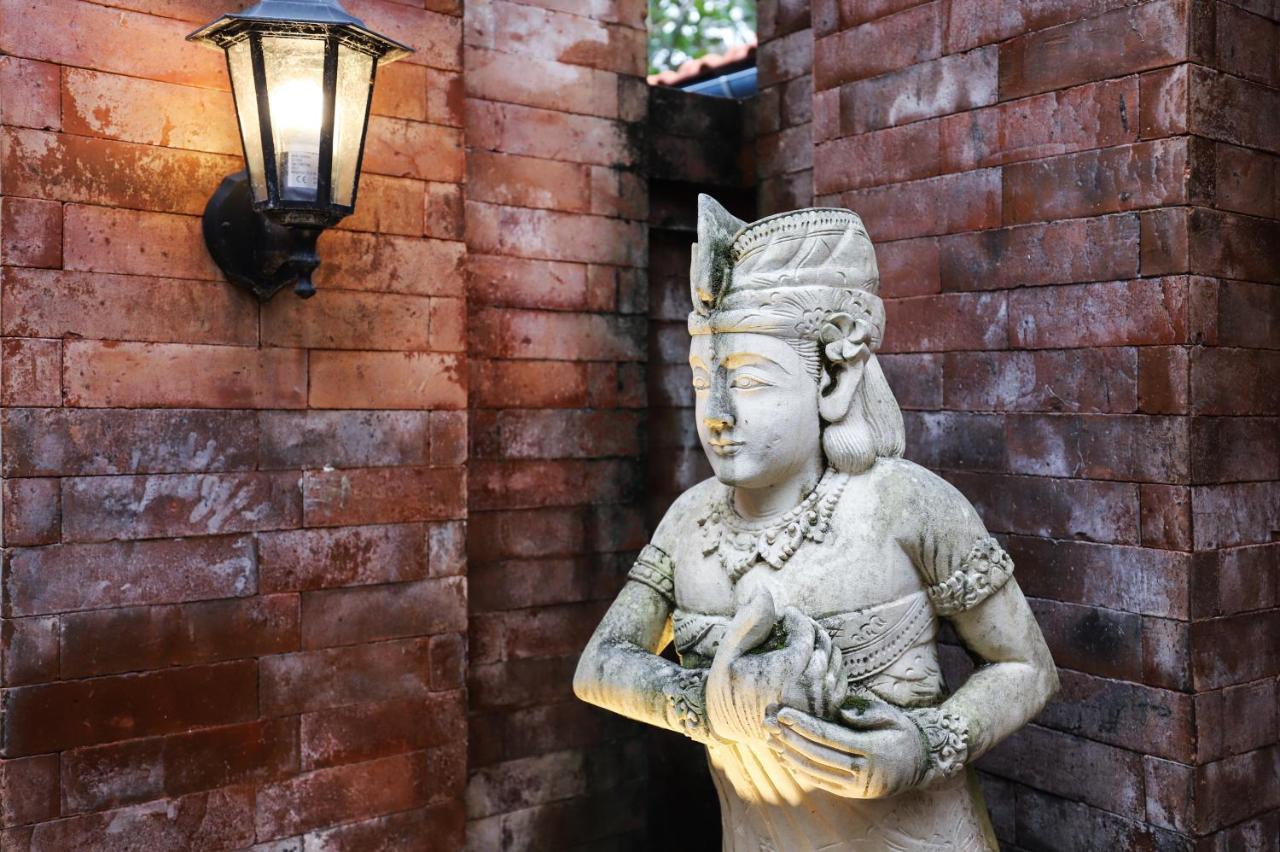 Secret House: A Hidden Paradise For Young Couple Ubud  Exterior photo